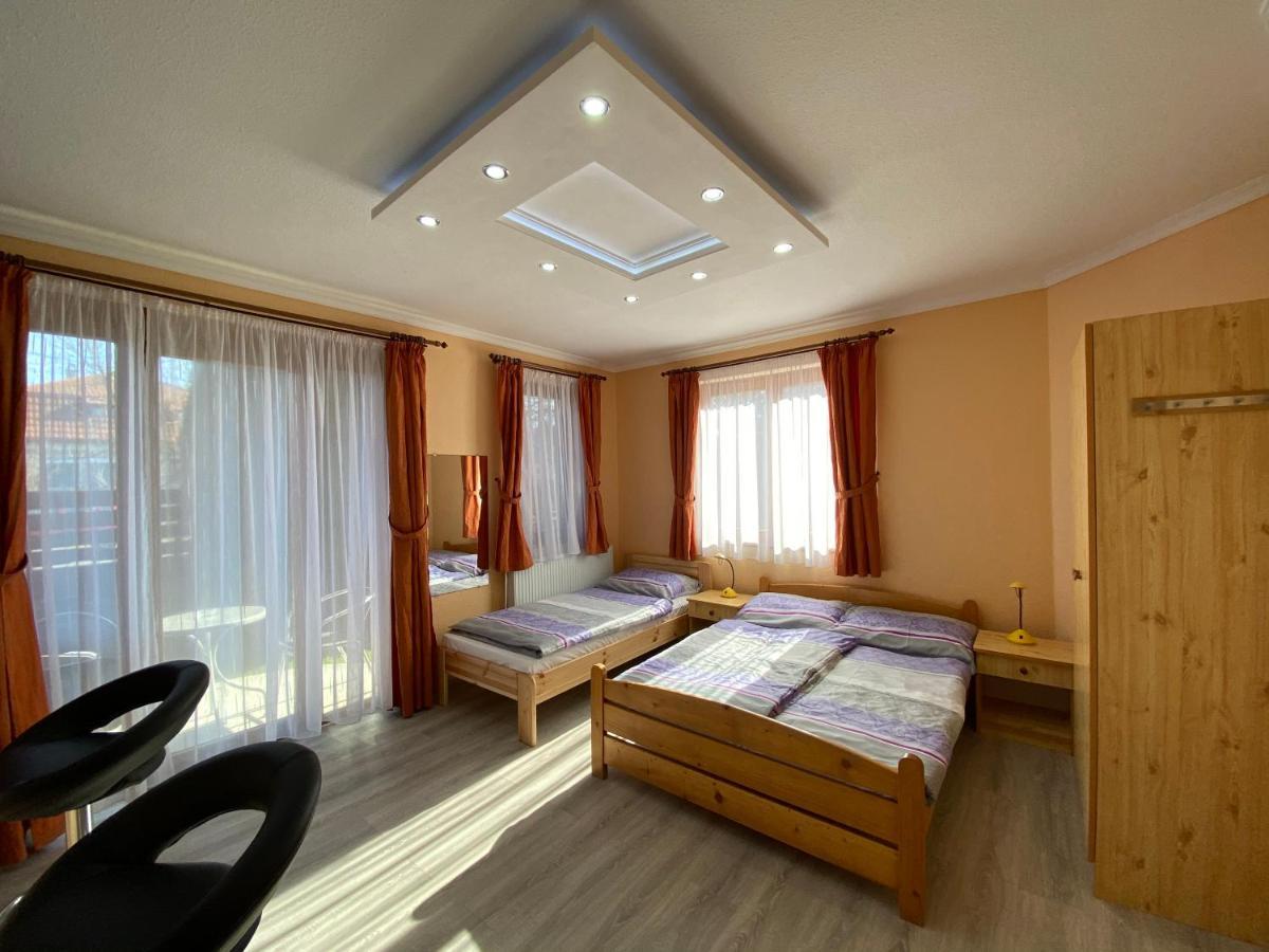 Millennium Lux Apartments ハイデゥソボスロー エクステリア 写真